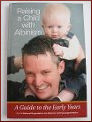 Raising a child with albinism. A gude to the early years, NOAH